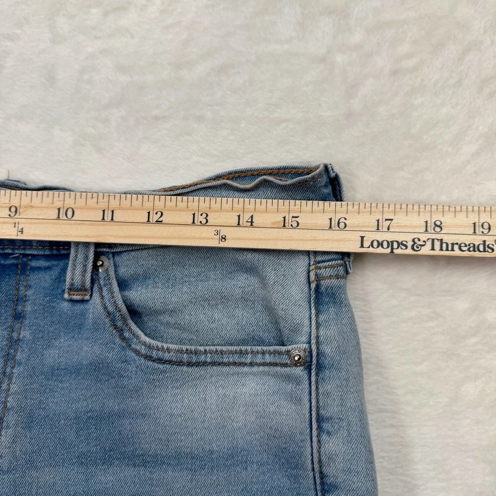 Signature by Levi Strauss & Co. signature by